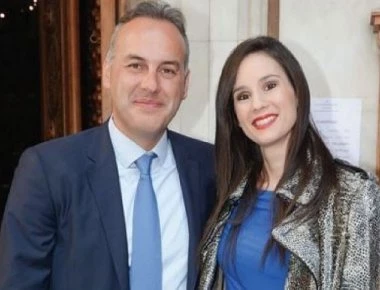 Γλυφάδα: Νυμφεύθηκαν σε λαμπρή τελετή ο Γ.Παπανικολάου και η Ε.Ντογιάκου (βίντεο)